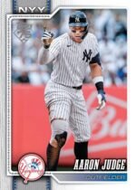 2026 Topps Series 1 Baseball Blaster Box, Look for Retail Exclusive Holo Holo Foil Parallels & Spring Training Variations - Image 2